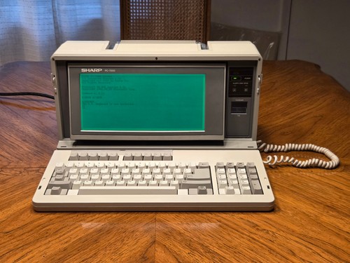 Sharp 7000 portable - pc-7000,